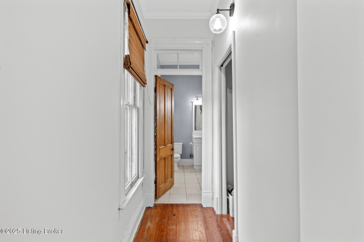 Listing Image 24
