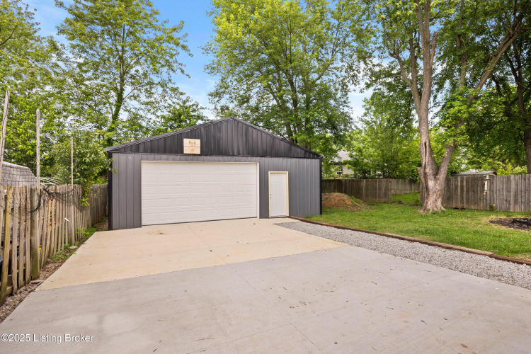 Listing Image 23