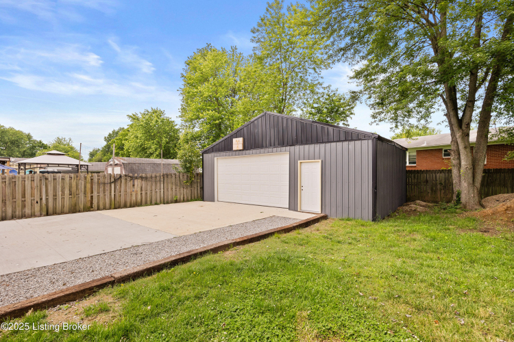 Listing Image 24
