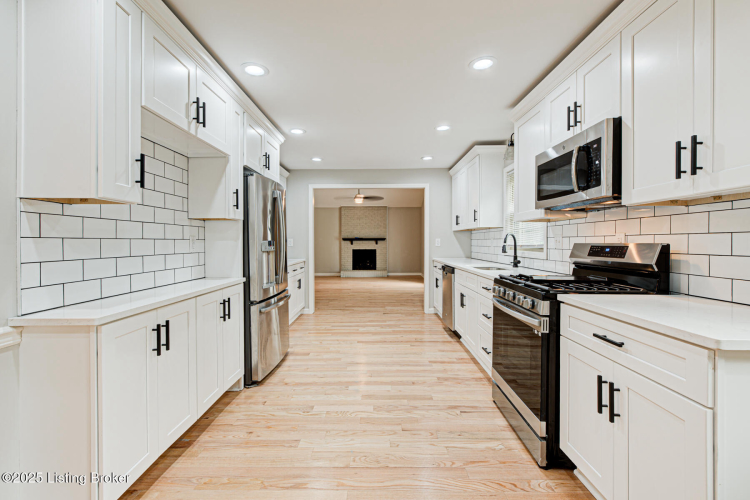 Listing Image 5