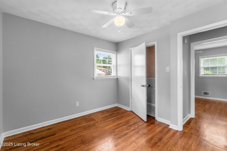 Listing Image 35