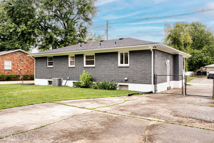 Listing Image 33