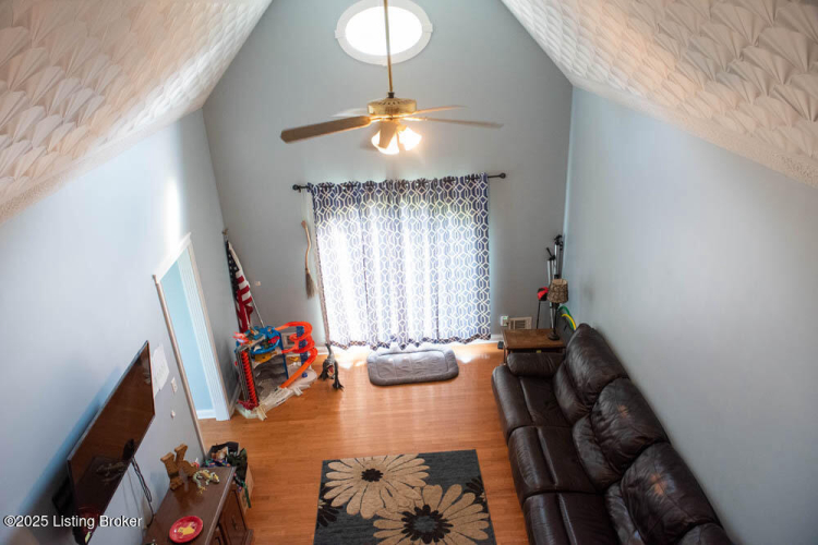 Listing Image 35