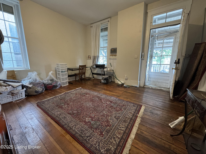 Listing Image 16
