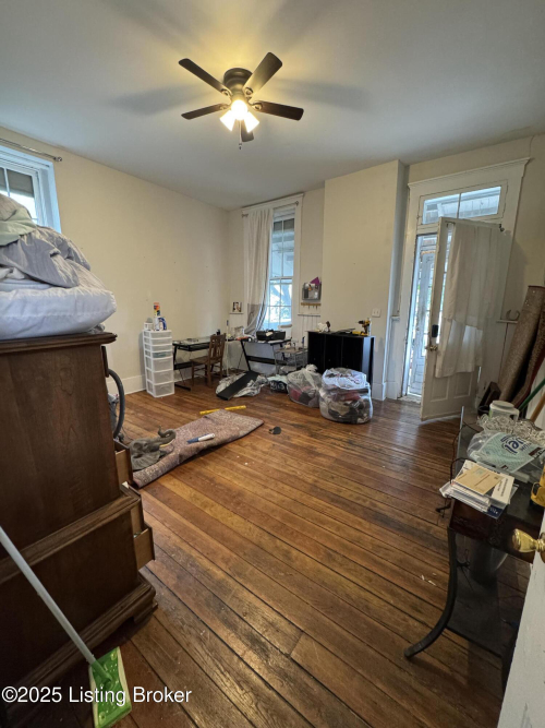 Listing Image 17