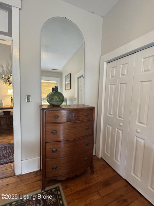 Listing Image 48