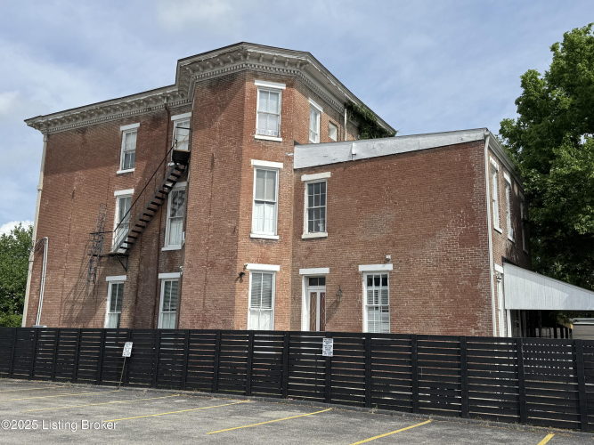Listing Image 66