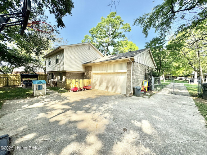 Listing Image 52