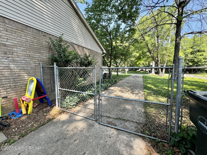 Listing Image 54