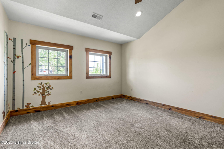 Listing Image 36