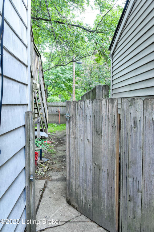Listing Image 15