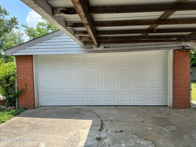 Listing Image 8