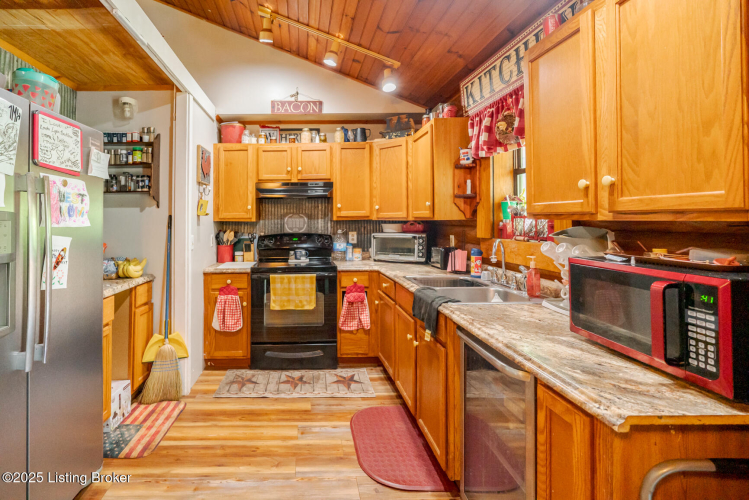 Listing Image 11