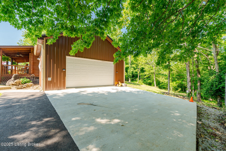 Listing Image 27
