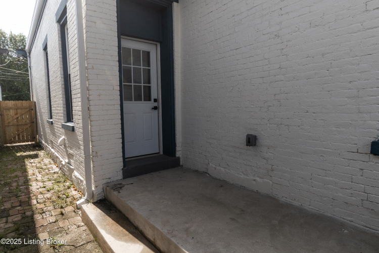 Listing Image 18