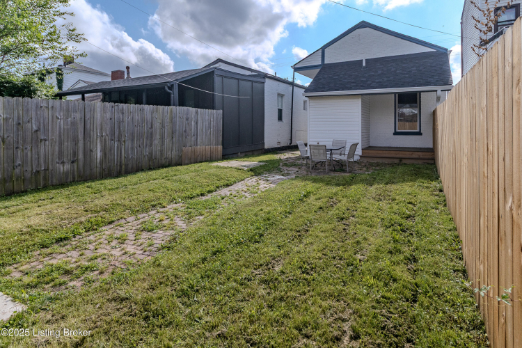 Listing Image 21