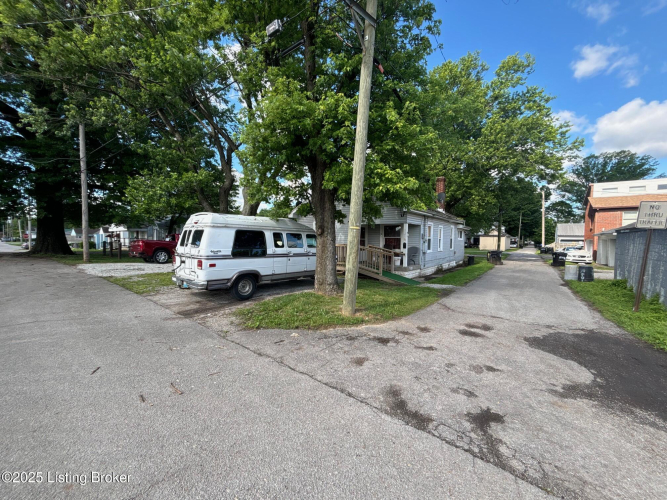 Listing Image 16