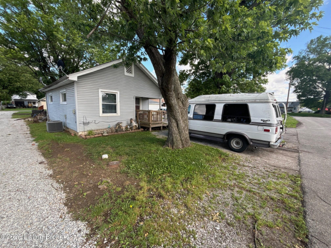 Listing Image 17