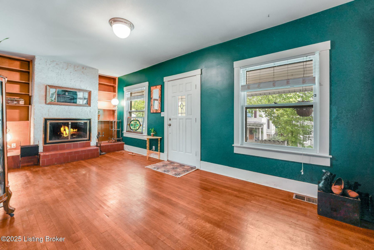 Listing Image 13