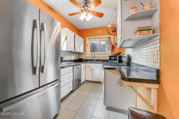 Listing Image 19