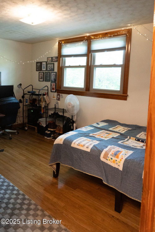 Listing Image 33