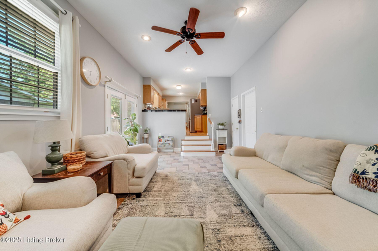 Listing Image 13