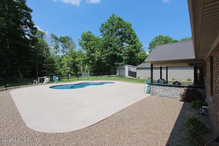 Listing Image 58