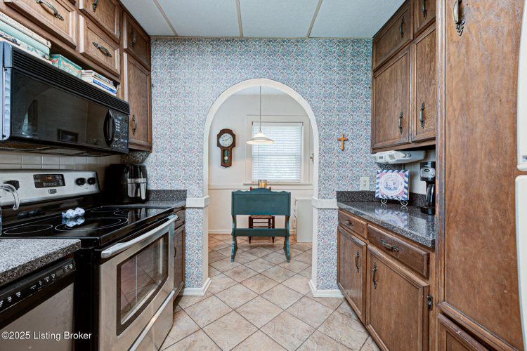 Listing Image 14