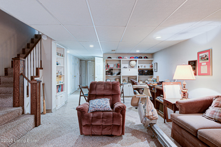 Listing Image 24