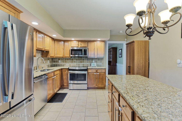 Listing Image 14