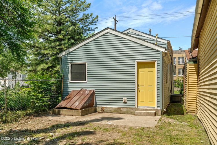 Listing Image 20