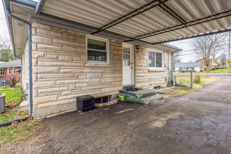Listing Image 23