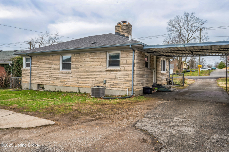 Listing Image 24