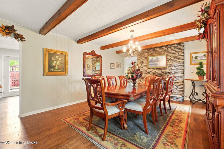 Listing Image 18