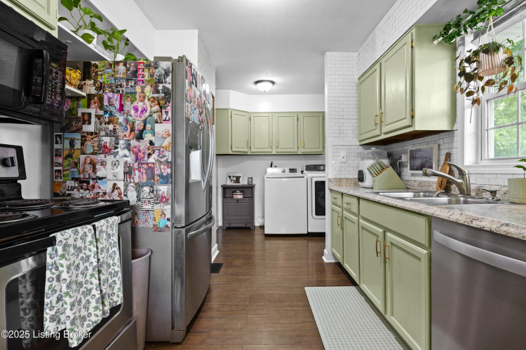 Listing Image 19
