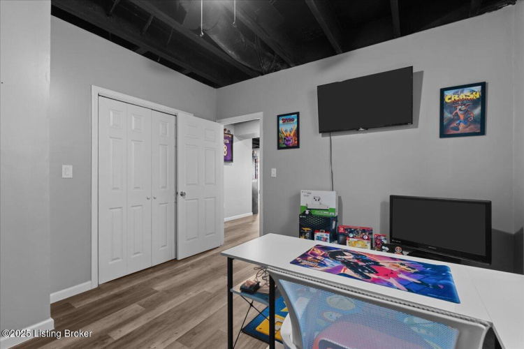 Listing Image 37