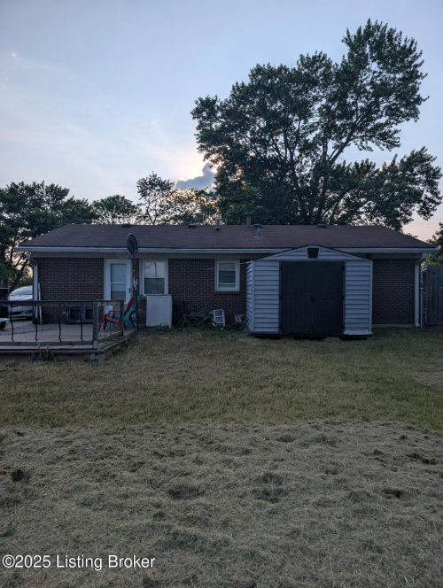 Listing Image 9