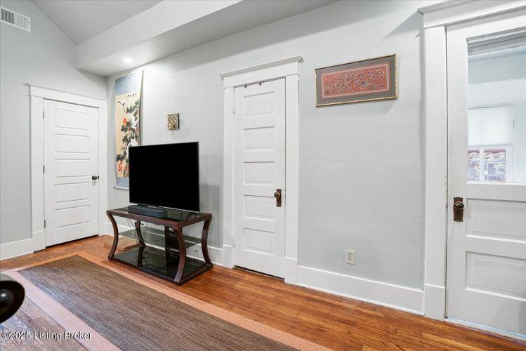 Listing Image 31