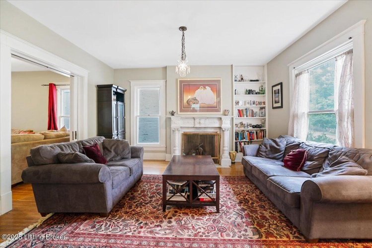 Listing Image 7