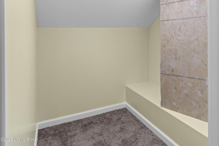 Listing Image 28