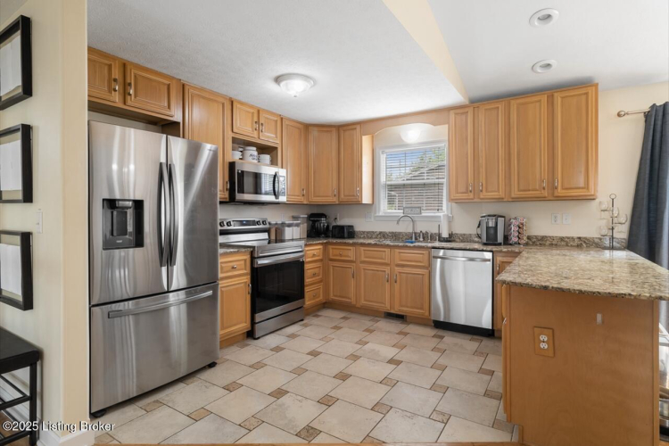 Listing Image 7