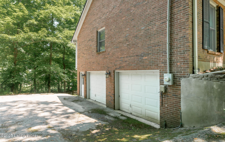 Listing Image 48