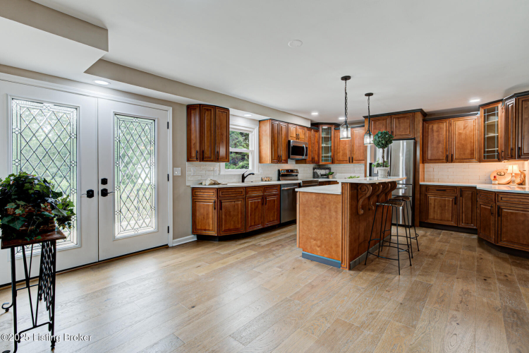 Listing Image 13