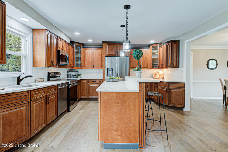 Listing Image 14