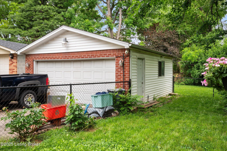 Listing Image 20