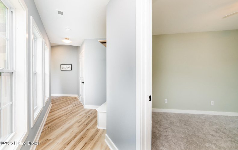 Listing Image 52