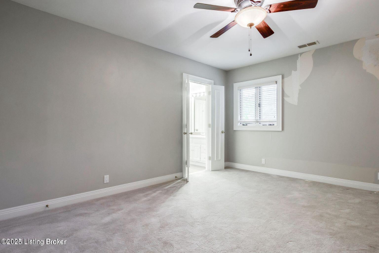 Listing Image 74