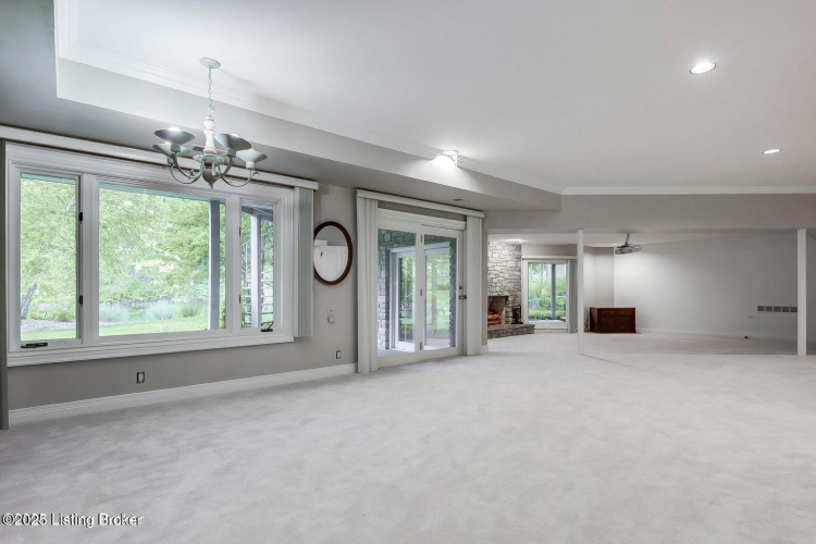 Listing Image 90