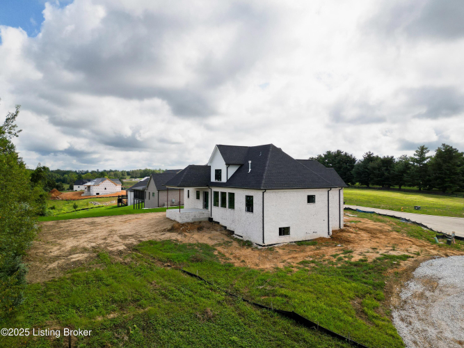 Listing Image 32