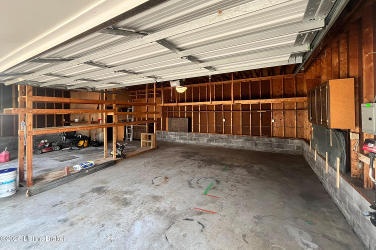Listing Image 45